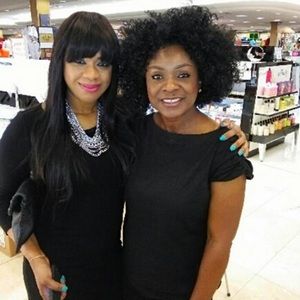 Meet your Posher, Gloria